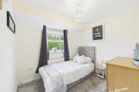 CAM03218G0-PR0781-STILL010