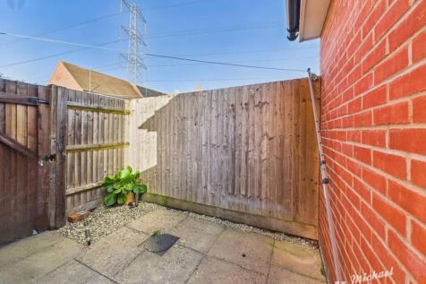 CAM03218G0-PR0830-STILL002-thumbnail-h750-70