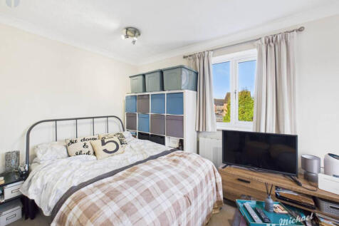 CAM03852G0-PR0477-STILL002-thumbnail-h750-70