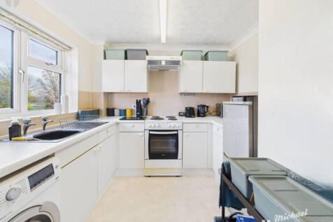 CAM03852G0-PR0477-STILL006-thumbnail-h750-70