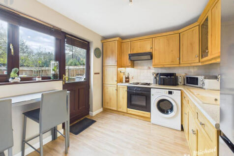 CAM03852G0-PR0475-STILL010-thumbnail-h750-70