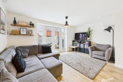 CAM03852G0-PR0479-STILL002