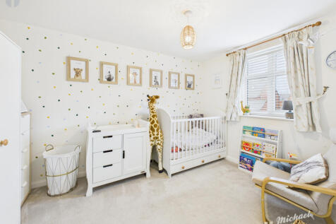 CAM03852G0-PR0479-STILL010