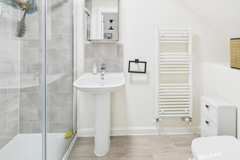 CAM03852G0-PR0479-STILL013