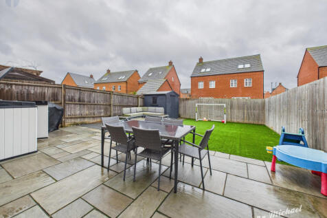 CAM03852G0-PR0479-STILL014