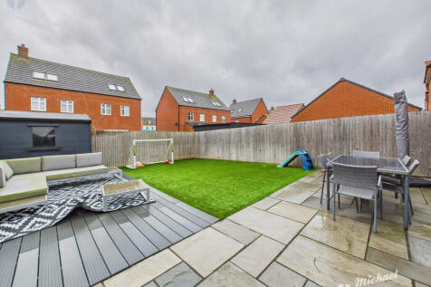 CAM03852G0-PR0479-STILL015