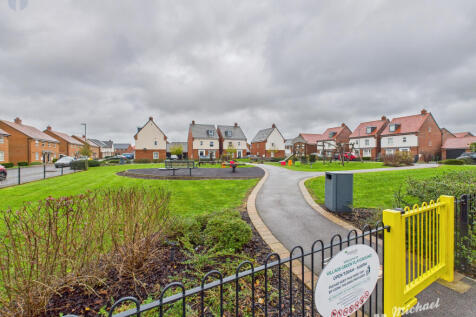 CAM03852G0-PR0479-STILL019