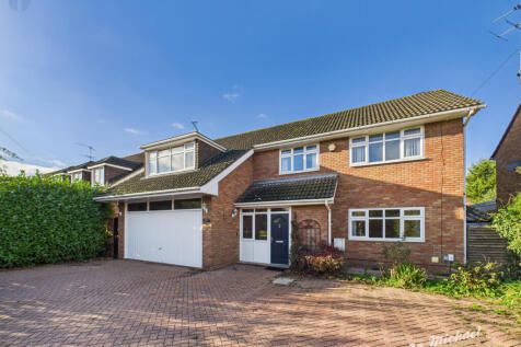 CAM03852G0-PR0480-STILL027