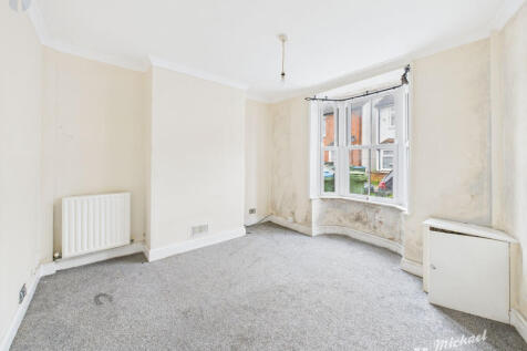 2bb17f57458d4f2a832e7879cc409575_80_CAM03852G0-PR0