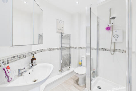 CAM03852G0-PR0488-STILL002