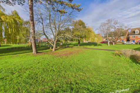 CAM03852G0-PR0488-STILL011