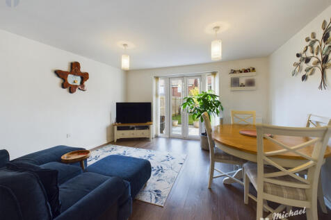 CAM03852G0-PR0112-STILL008