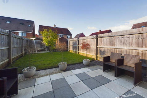 CAM03852G0-PR0112-STILL003