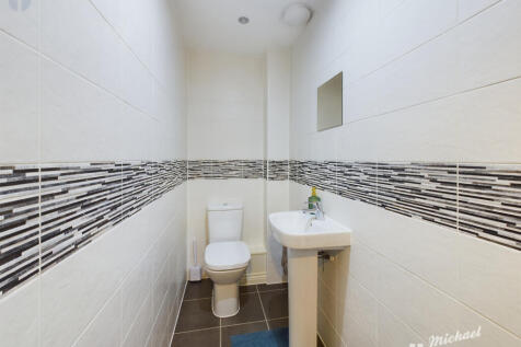 CAM03852G0-PR0112-STILL007