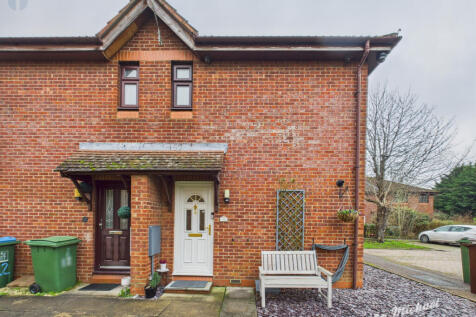 CAM03852G0-PR0527-STILL002