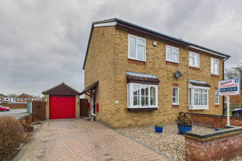 CAM03852G0-PR0540-STILL016