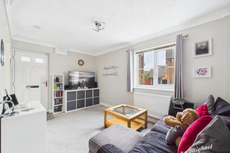 CAM03218G0-PR0792-STILL004