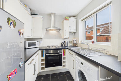 CAM03218G0-PR0792-STILL001