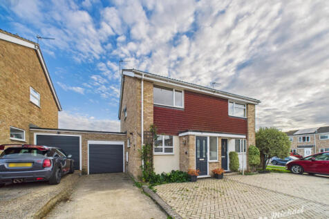 CAM03218G0-PR0812-STILL017