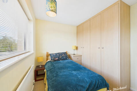 CAM03218G0-PR0812-STILL006