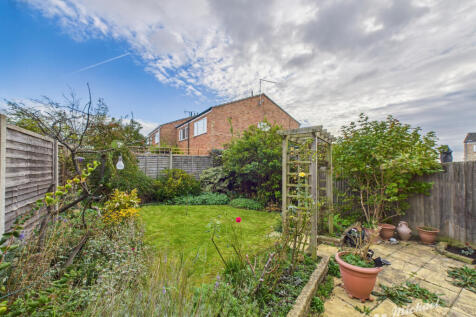 CAM03218G0-PR0812-STILL012