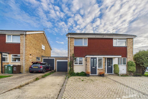 CAM03218G0-PR0812-STILL019