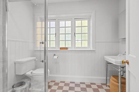 Ensuite Shower Room