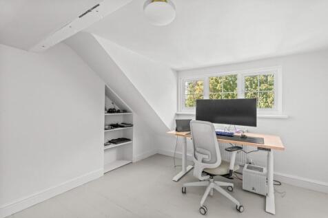 Bedroom/Office