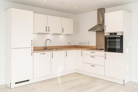 Plot 9 Lindfield Place Final-14.jpg