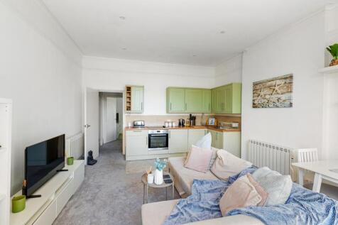 Flat 5, 38 Shelley Road-10.jpg