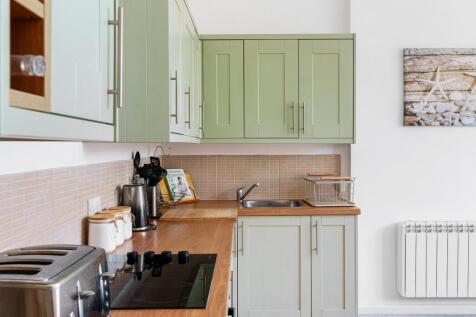 Flat 5, 38 Shelley Road-7.jpg