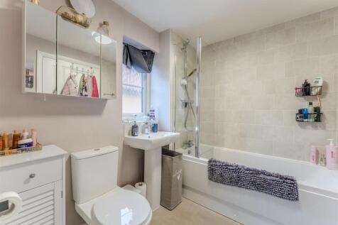 Jack&#39;n&#39;Jill Bathroom