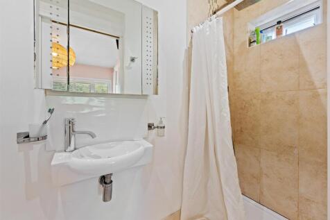 En-Suite 2