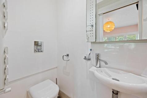 En-Suite 2