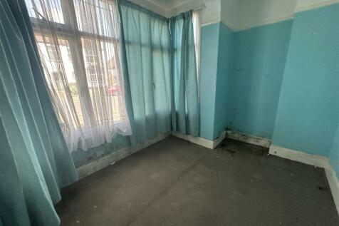 FLAT 1