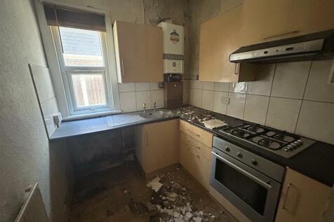 FLAT 1