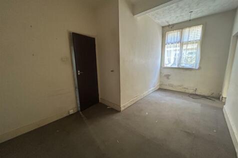 FLAT 1