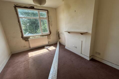 FLAT 4