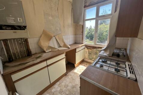 FLAT 4
