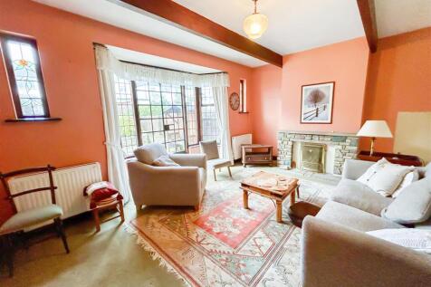 Rear lounge