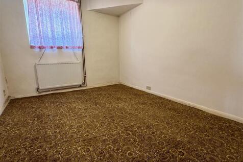 Bedroom Three/ dining room yeo pat carpet