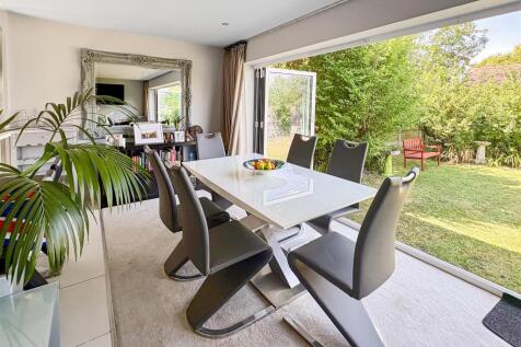 Lounge/diner/kitchen