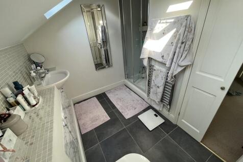 Master Ensuite