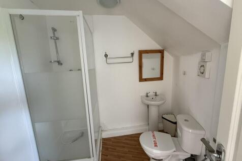 Bedroom 1 Ensuite