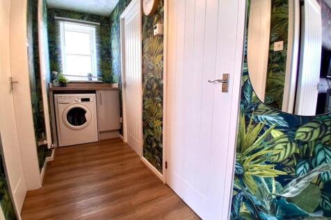 Hall/Utility