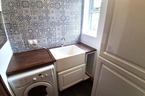 Shower / Utility ...
