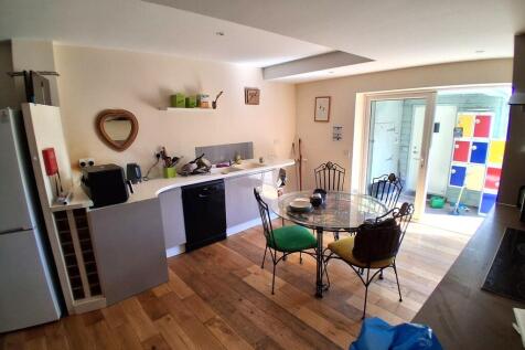 135 Kitchen