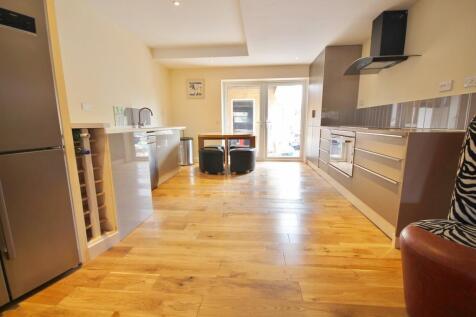 135 Kitchen