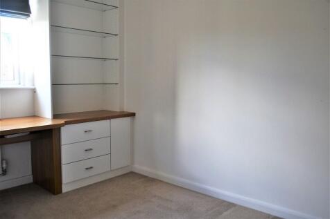 Bedroom Five/Offi...