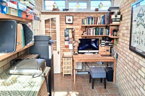 Conservatory/ Stu...